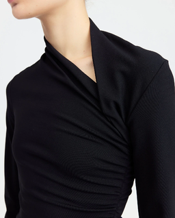 Czarna sukienka z piórami Yola - Image #4