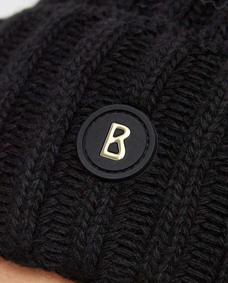 Czarna czapka z pomponem Ranya - Image #4