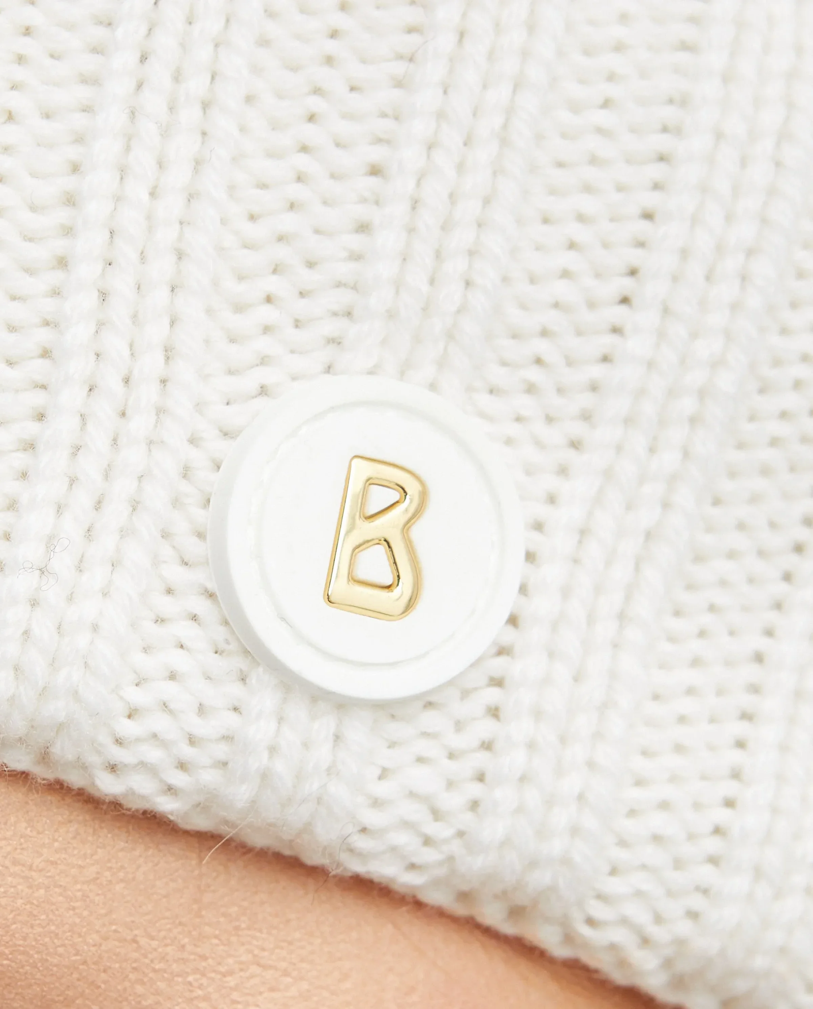 Biała kaszmirowa czapka Jamila - Image #4