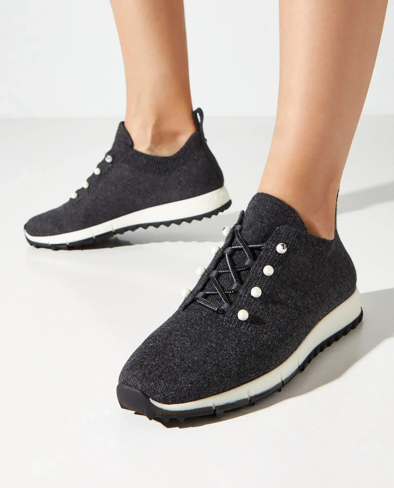 Czarne sneakersy Veles