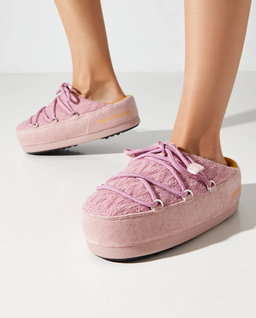 Różowe śniegowce Moon Boot x Guest In Residence EVX - Image #1