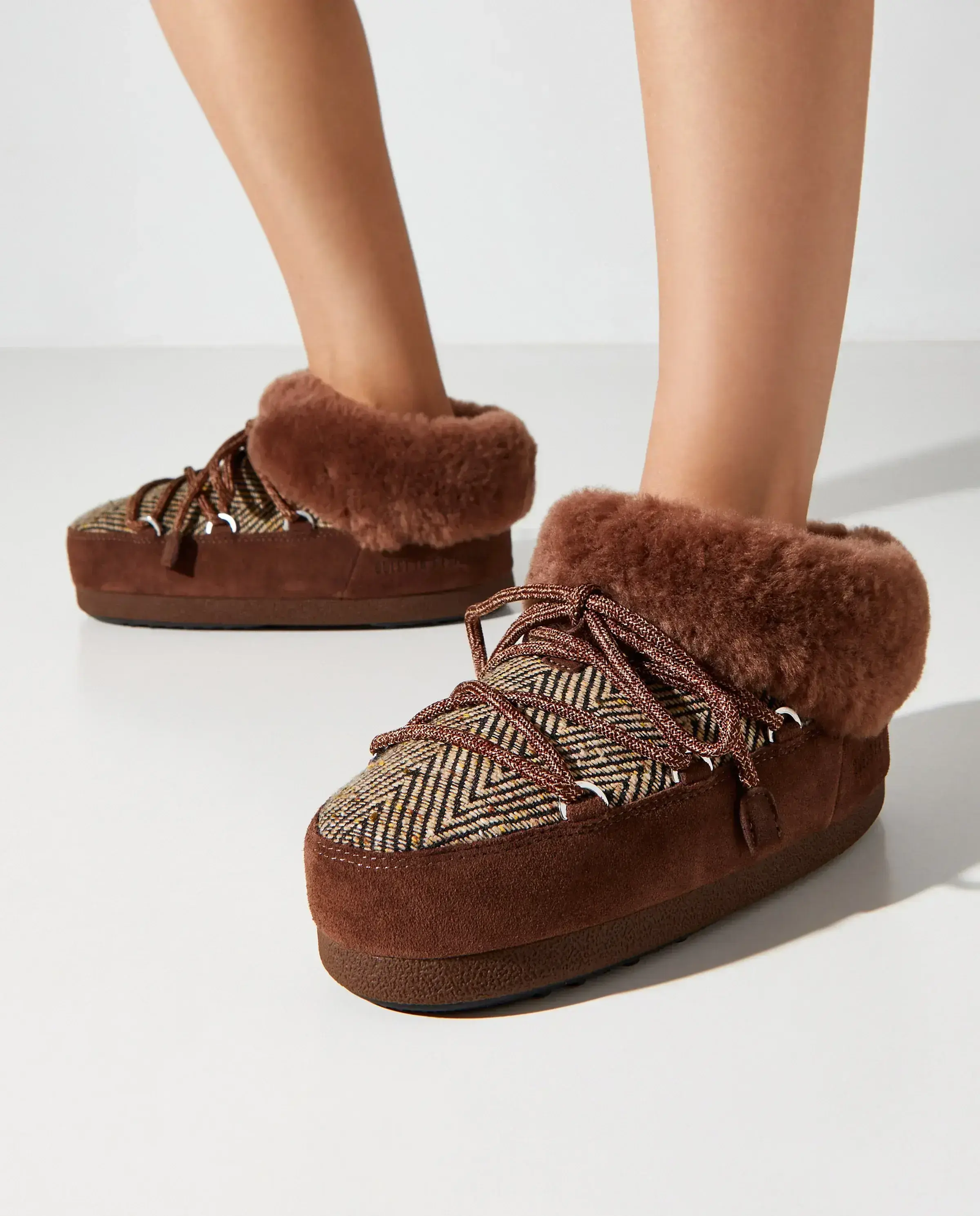 Brązowe śniegowce Moon Boot x Guest In Residence EVX - Image #1