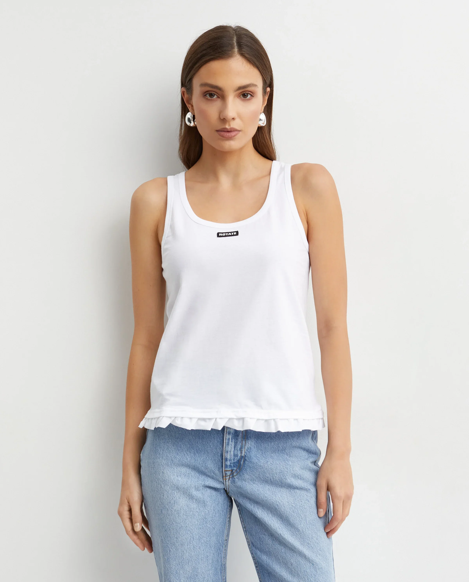 Biały tank top z falbanką - Image #0