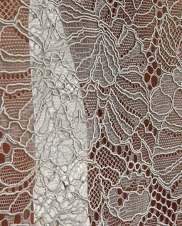 Koronkowa sukienka bez ramiączek - Image #4