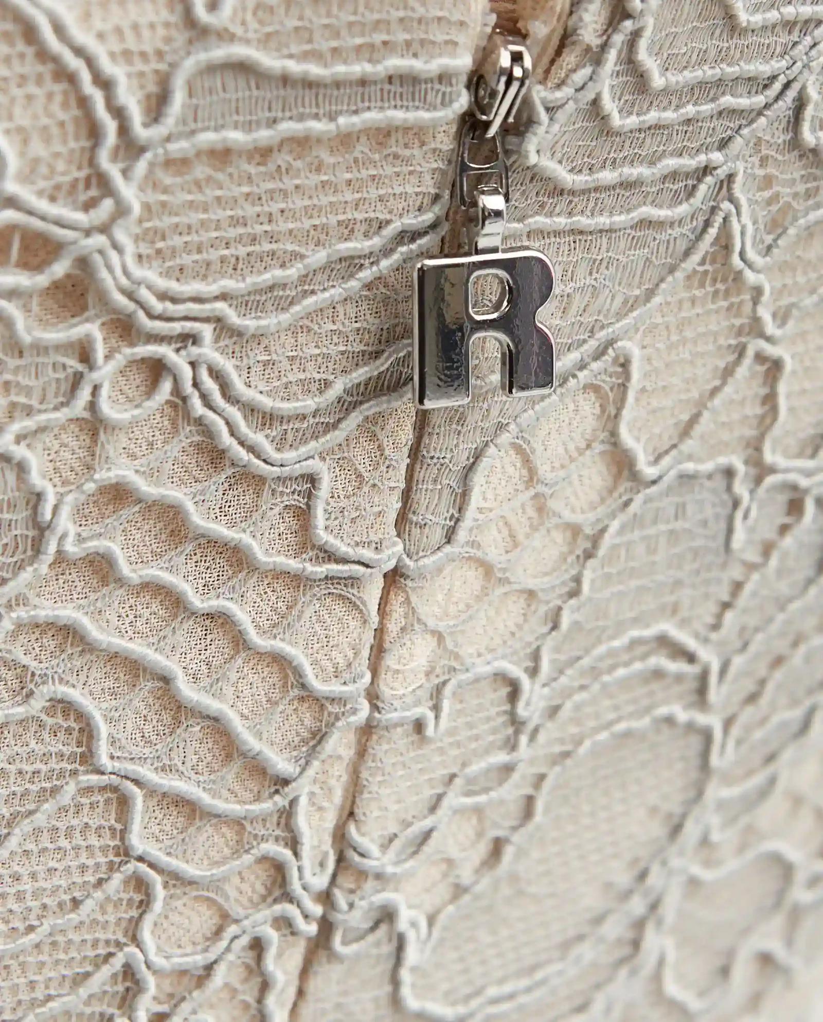 Koronkowa sukienka bez ramiączek - Image #5