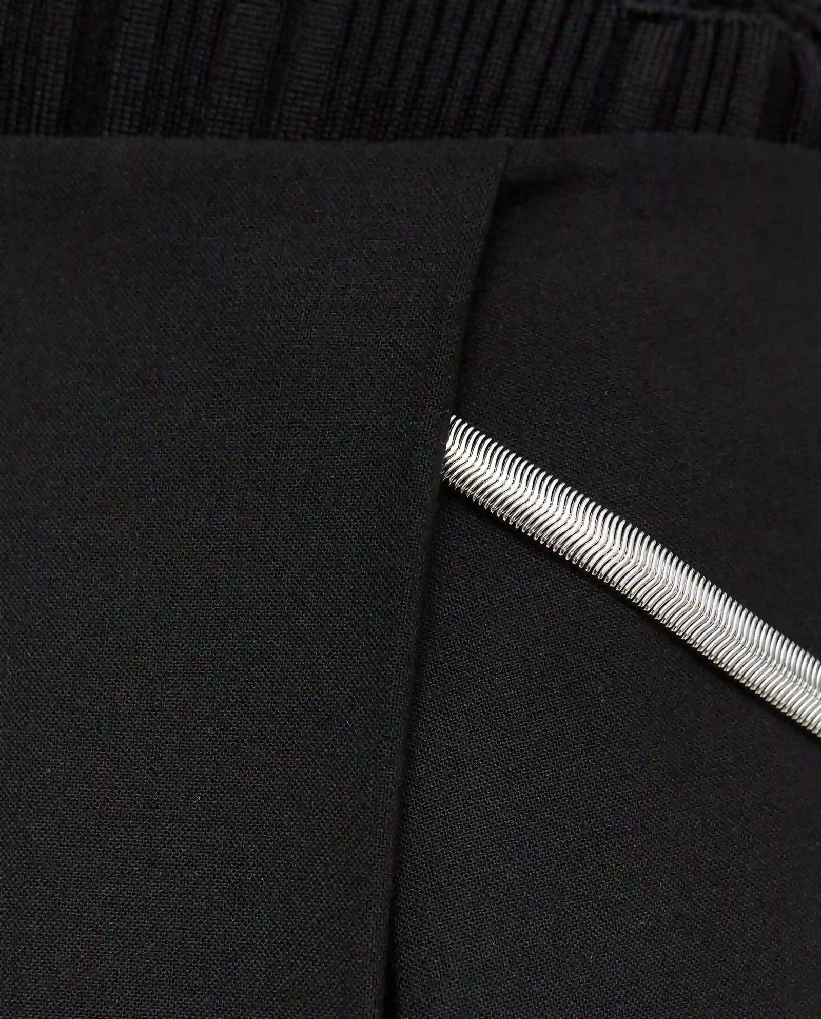 Czarne plisowane spodnie - Image #5