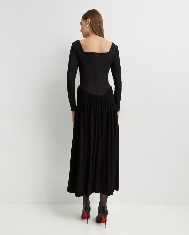 Czarna sukienka z gorsetem - Image #3