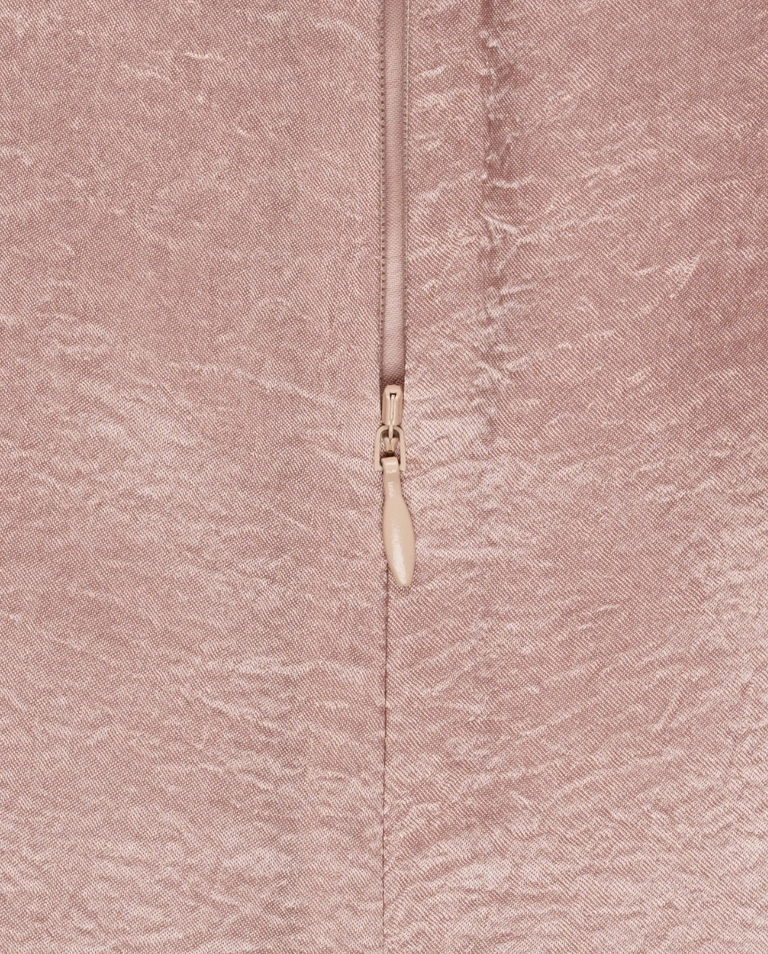 Różowa sukienka midi z ozdobnym marszczeniem - Image #3