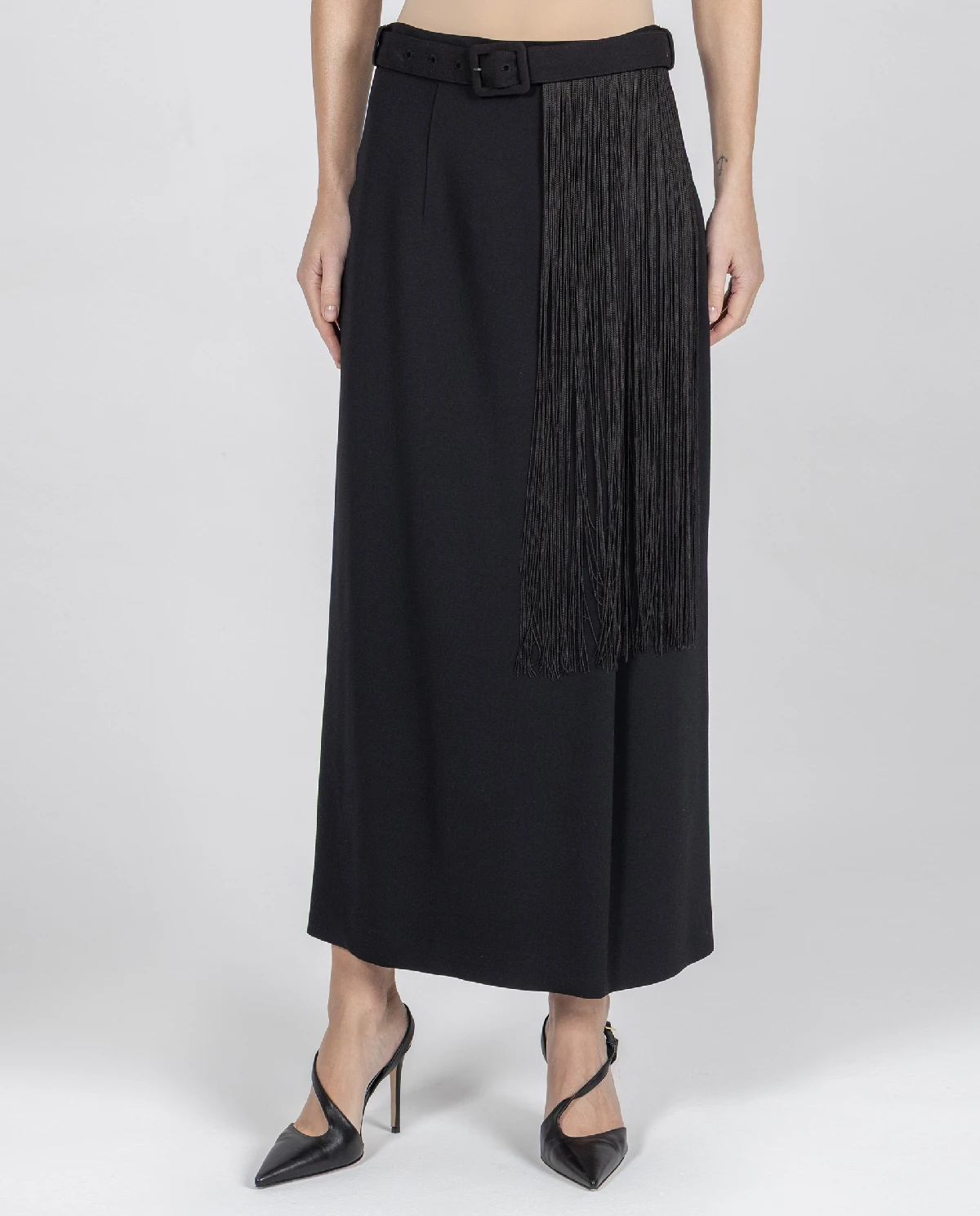 Czarna spódnica z frędzlami - Image #0