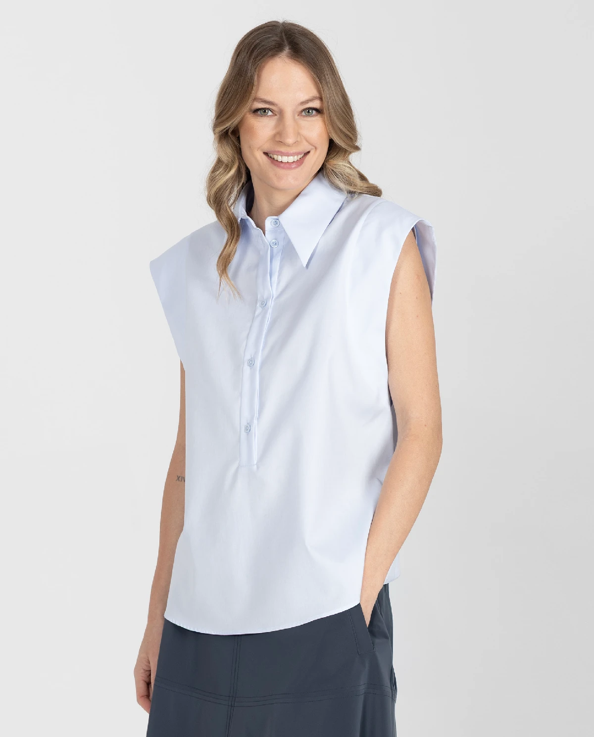 Błękitna koszula bez rękawów - Image #2