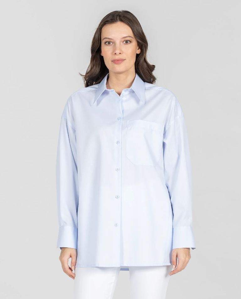 Błękitna koszula z dużą kieszenią