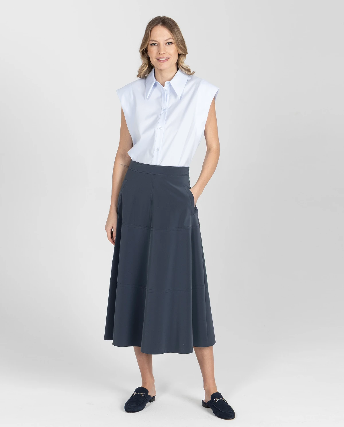 Granatowa spódnica midi - Image #1