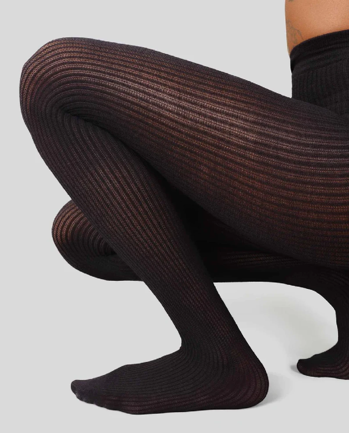 Czarne prążkowane rajstopy Zoe - Image #1