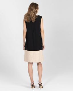 Czarna sukienka trapezowa - Image #2