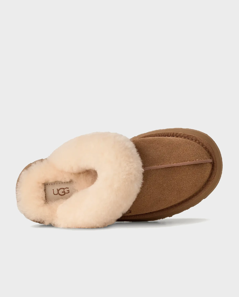 Beżowe klapki z futerkiem i logo - Image #4