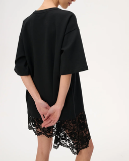 Czarna sukienka z koronkowym dołem Vic - Image #2