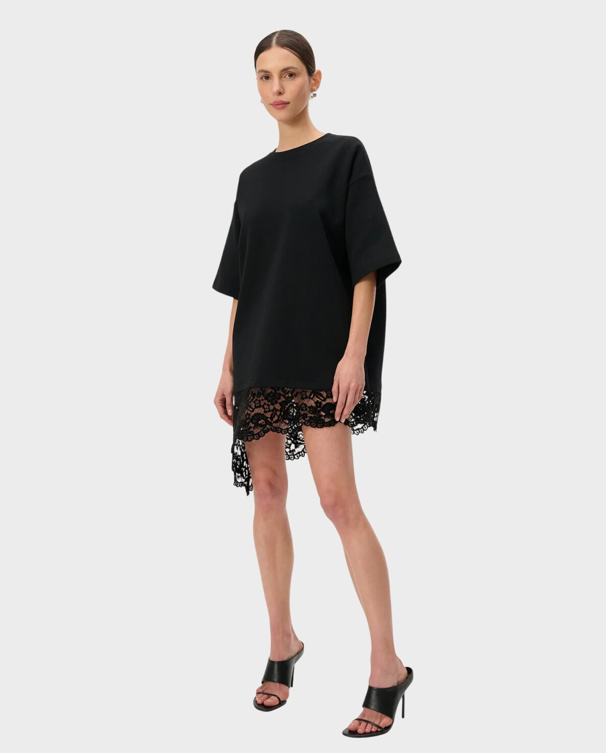 Czarna sukienka z koronkowym dołem Vic - Image #4