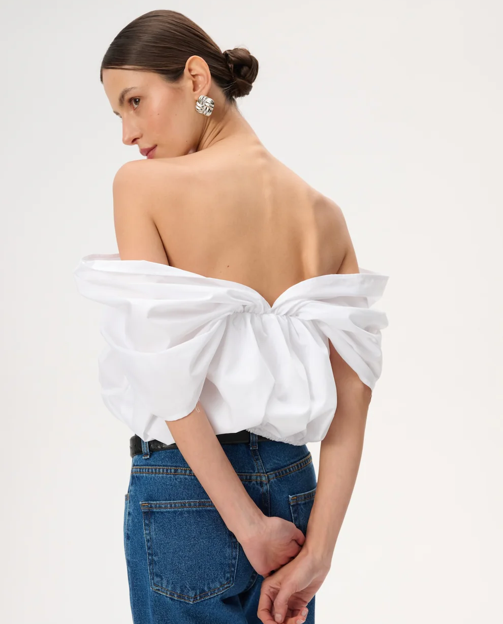 Biały top o krótkim kroju Yena - Image #1