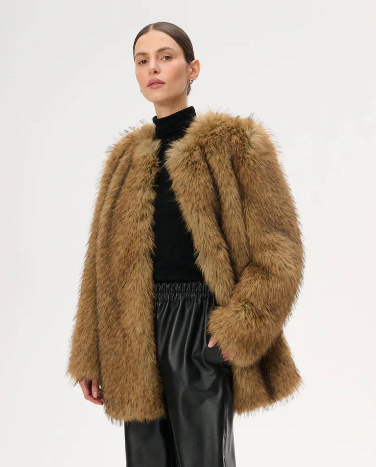 Futrzany płaszcz Ginny