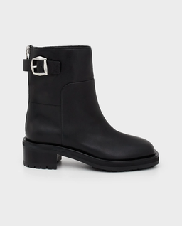 Czarne skórzane botki na obcasie - Image #0