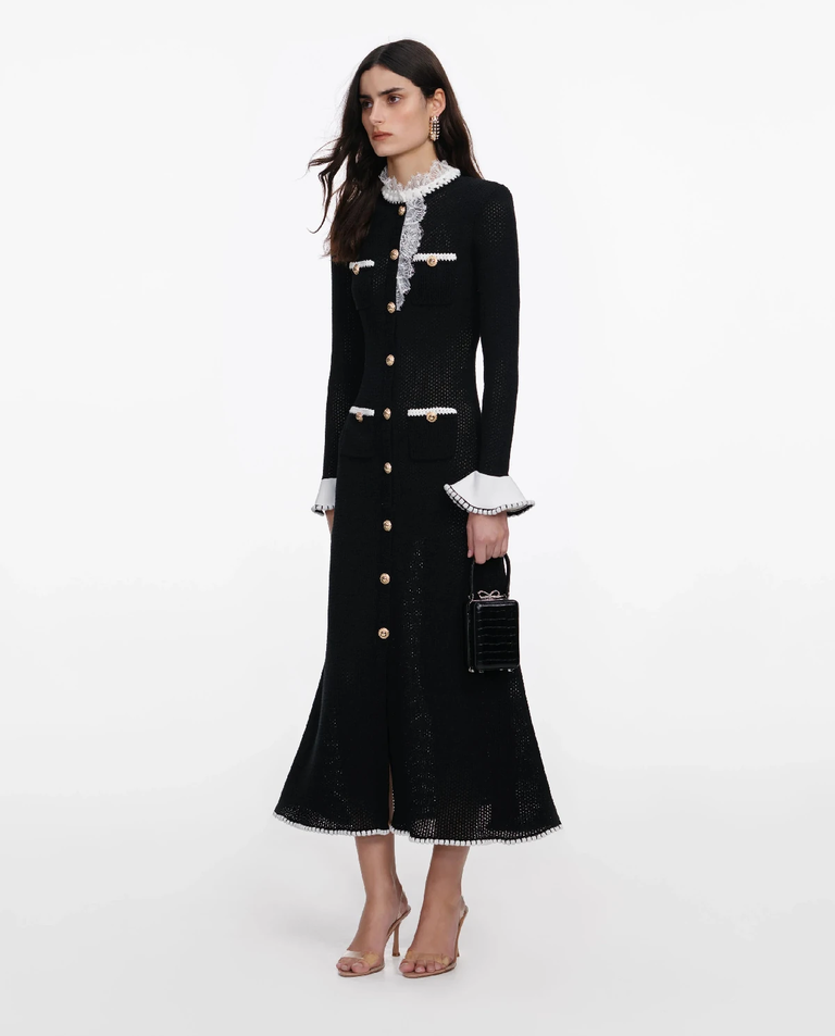 Czarna dzianinowa sukienka midi