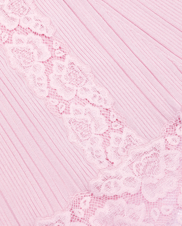 Różowa dzianinowa sukienka midi z koronką - Image #4
