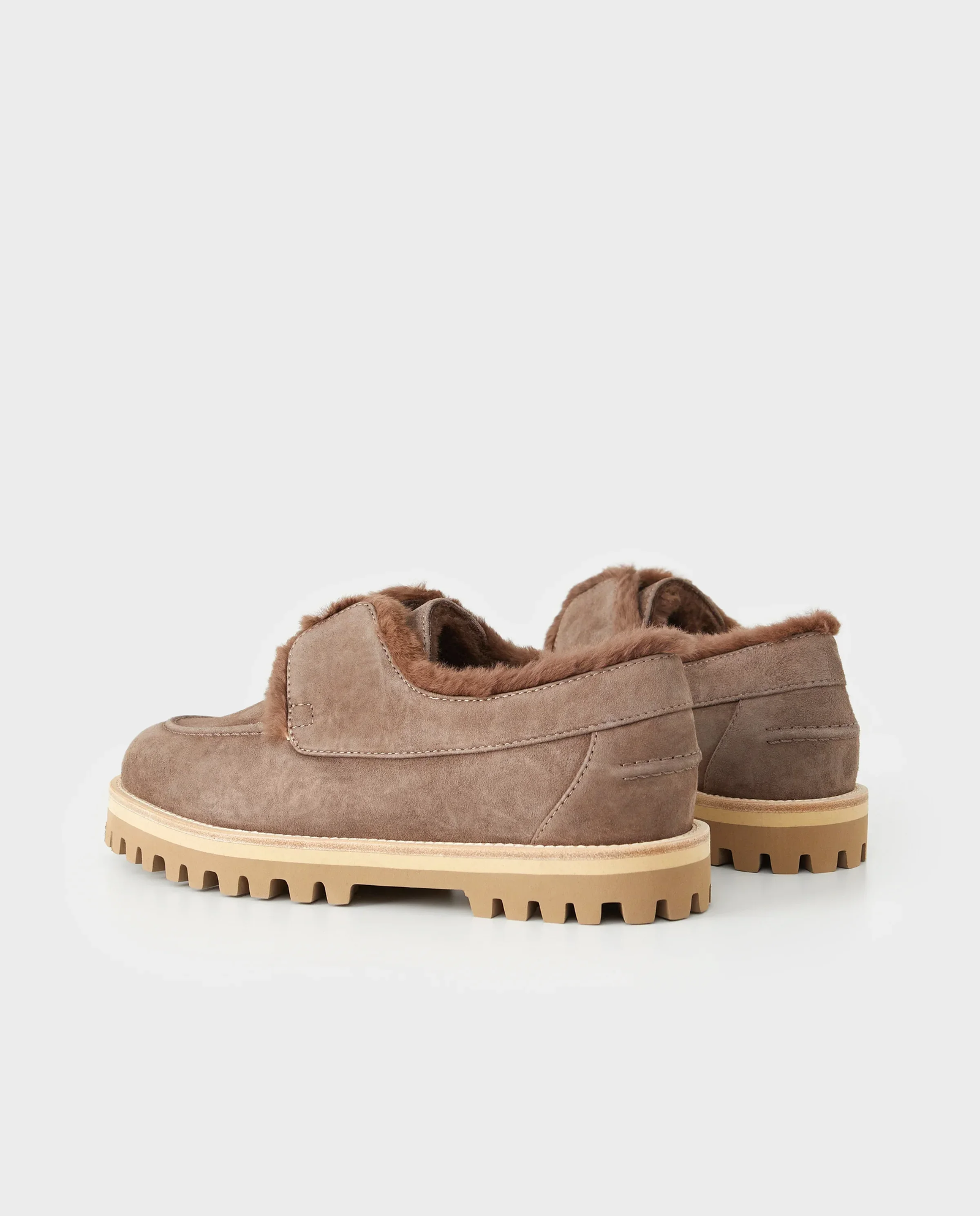 Brązowe zamszowe mokasyny z futrem - Image #3