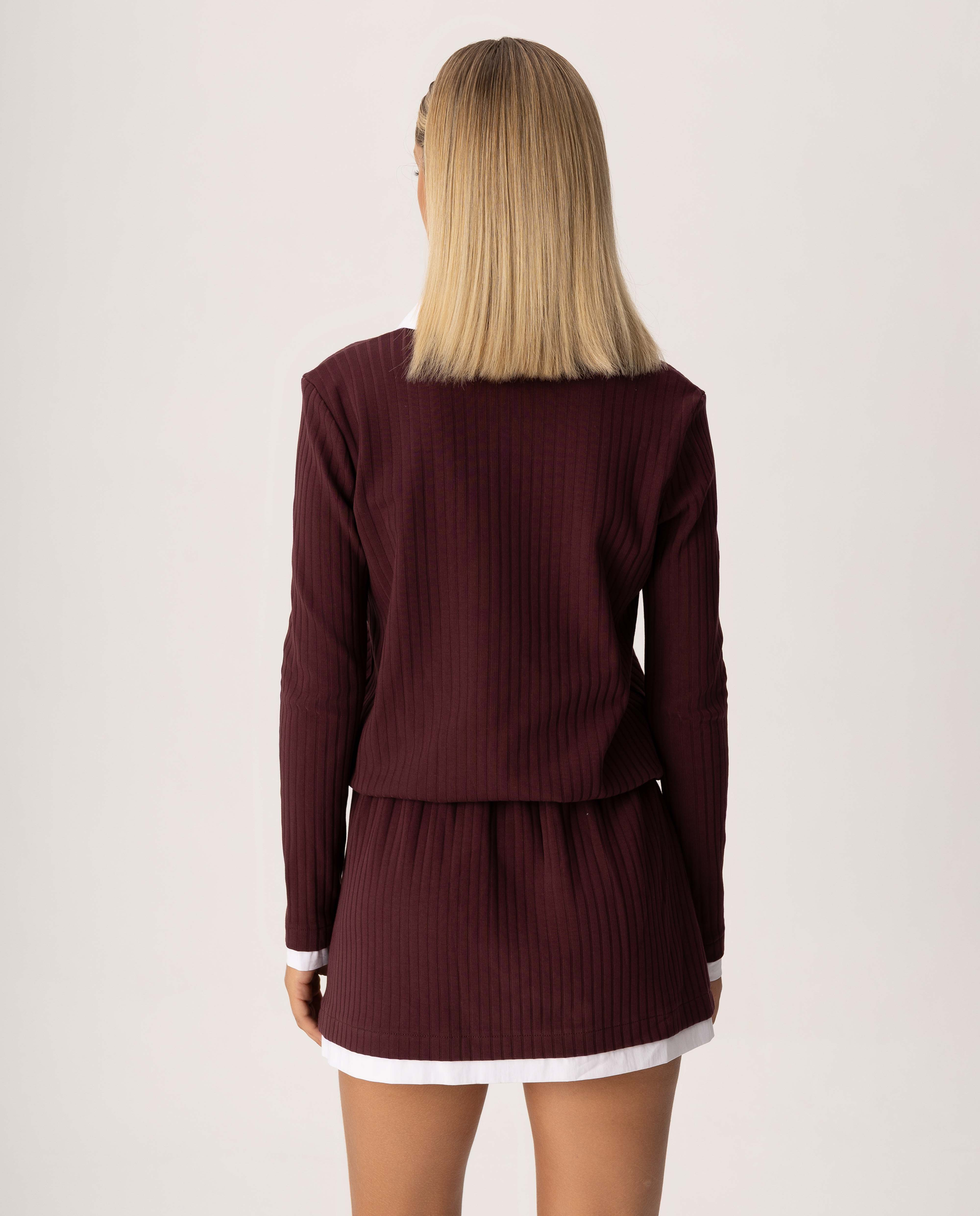 Bordowa sukienka Court - Image #2