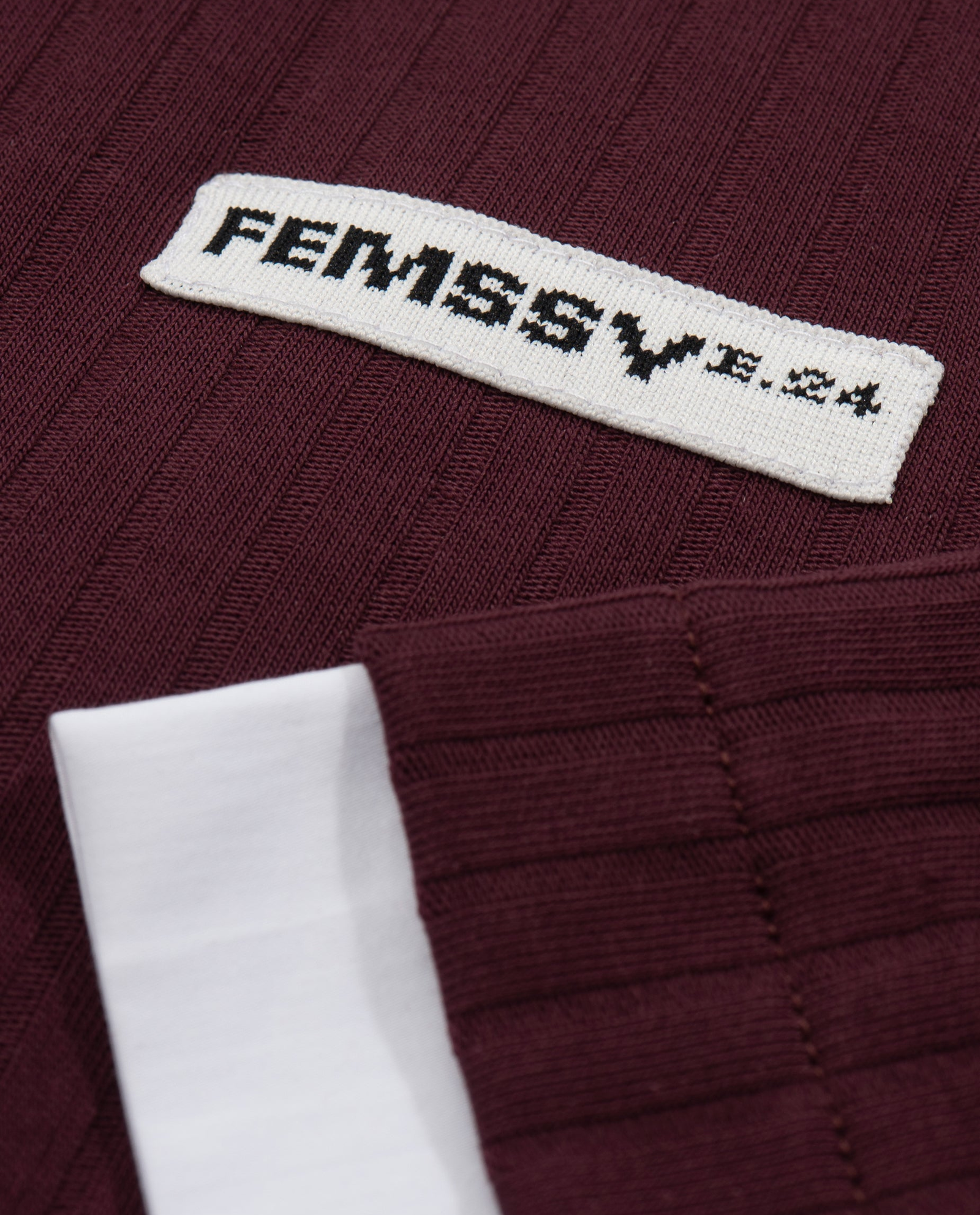 Bordowa sukienka Court - Image #6