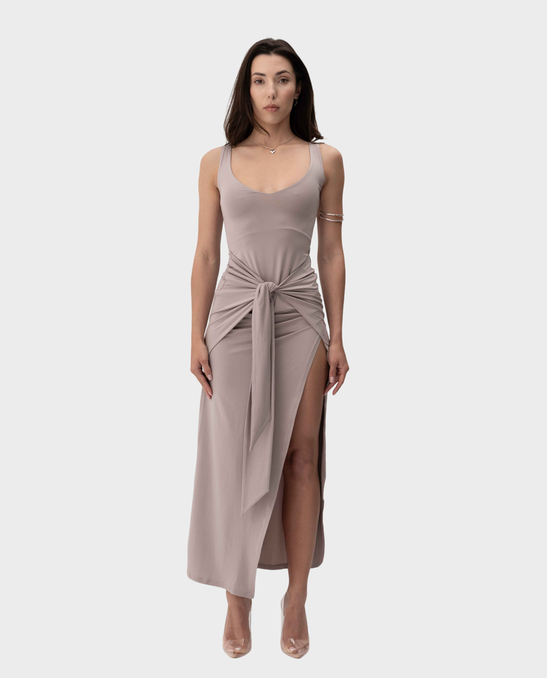 Beżowa sukienka Embrace