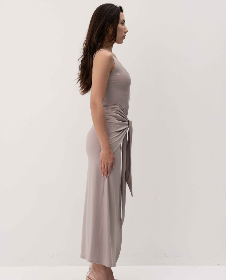 Beżowa sukienka Embrace - Image #3