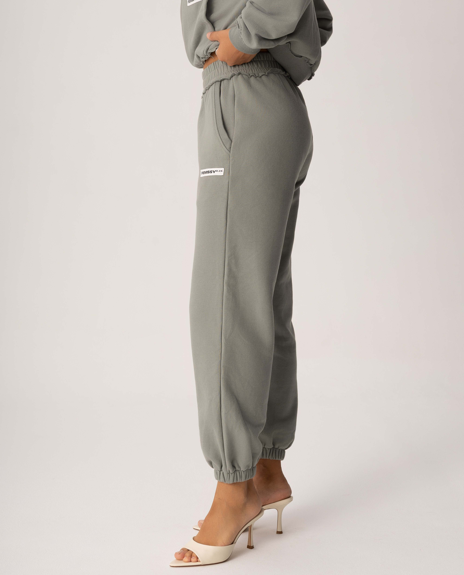 Szare spodnie dresowe Laze - Image #1