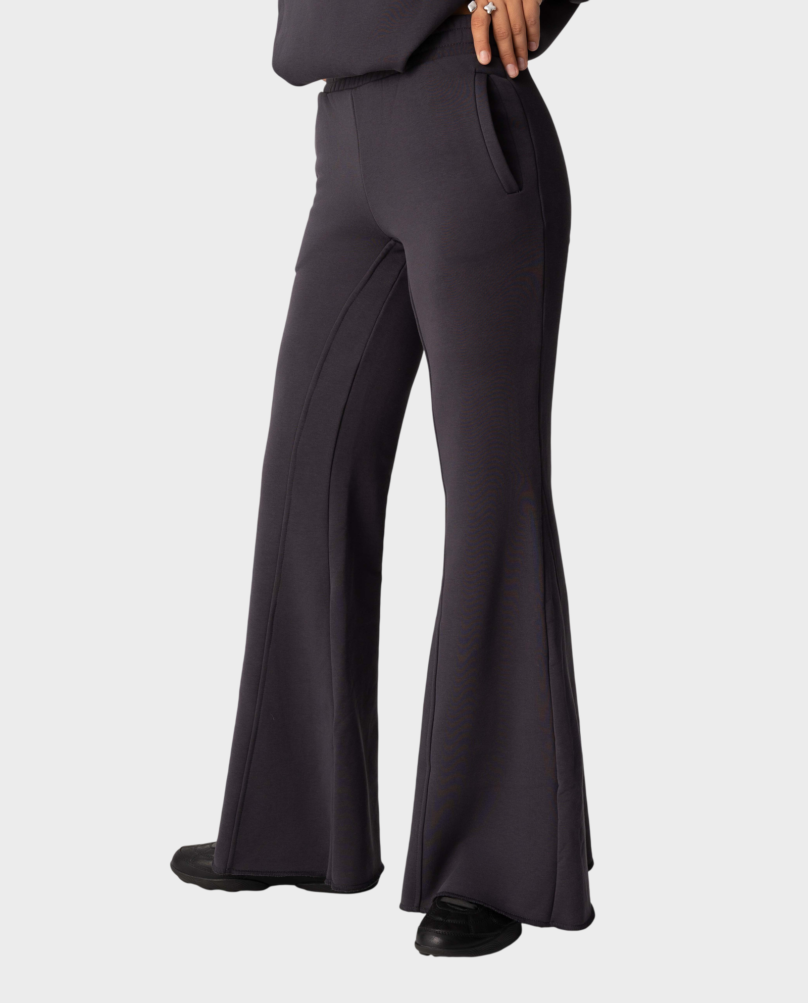 Spodnie dresowe z rozszerzaną nogawką Loom - Image #1