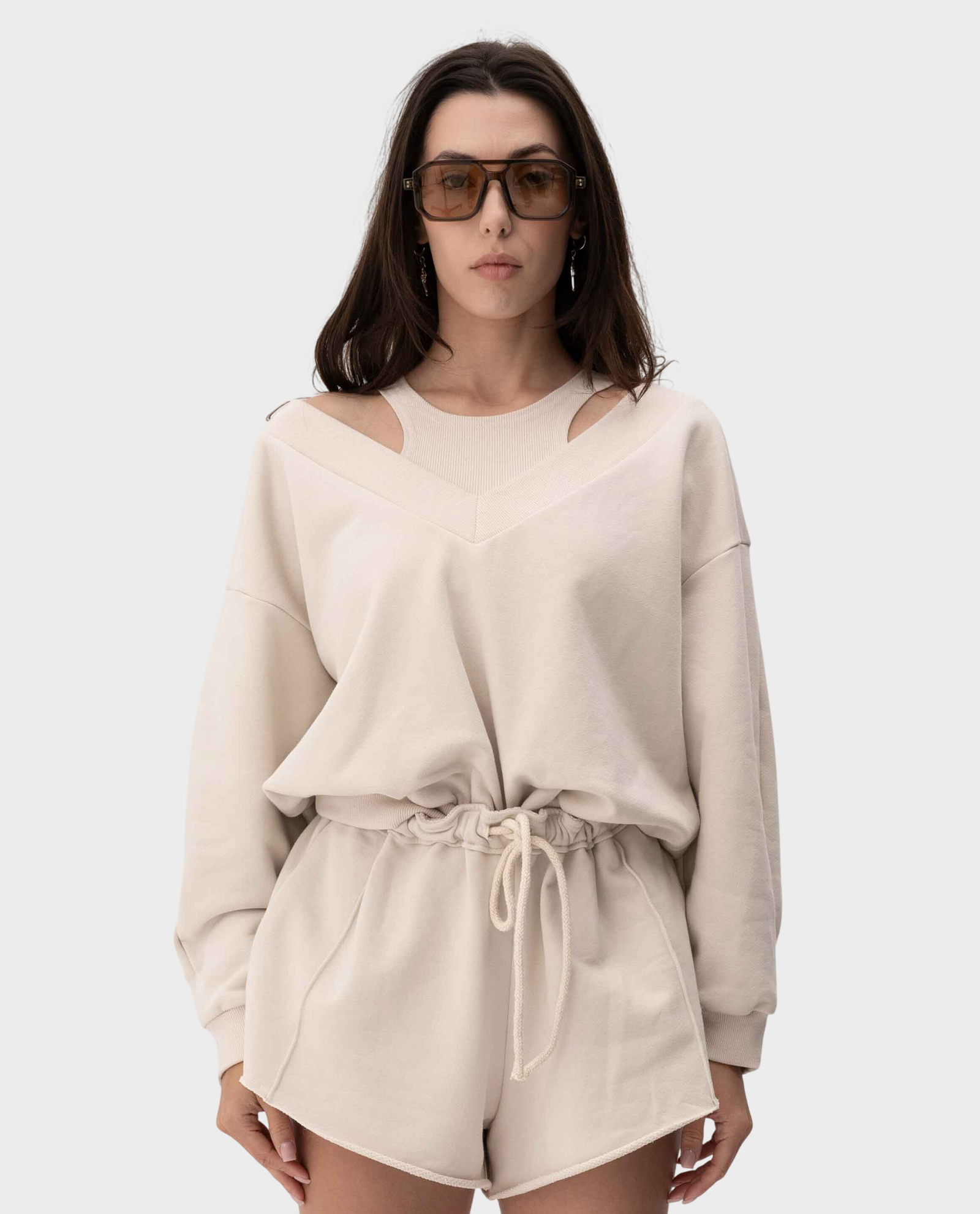 Beżowa bluza z dekoltem w serek Vallure - Image #0