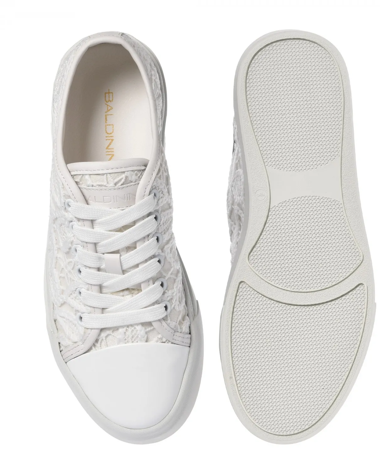 Białe sneakersy z koronką - Image #2