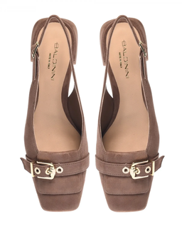 Zamszowe czółenka z ozdobną klamrą - Image #2