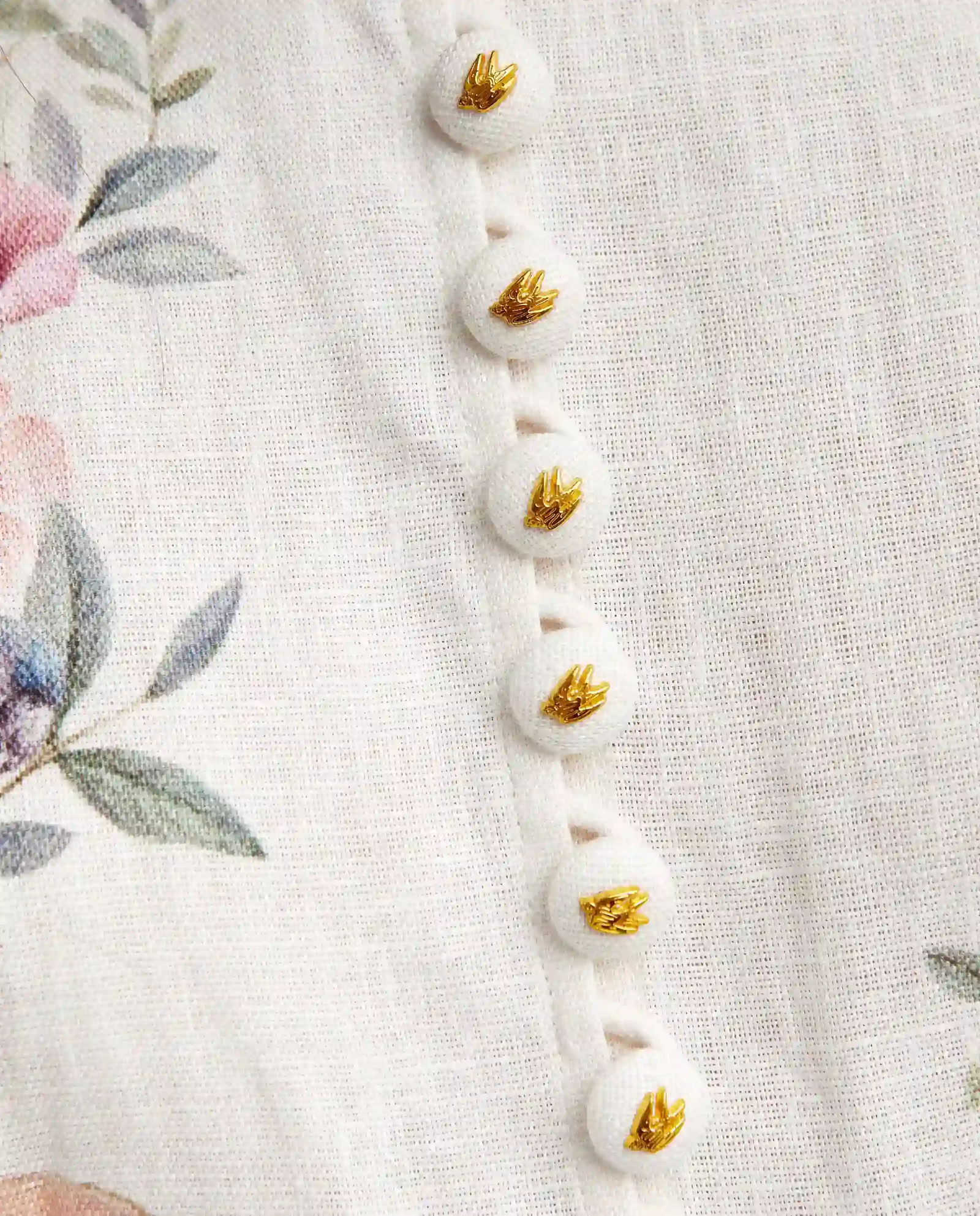 Kremowa lniana sukienka w kwiatowy wzór - Image #5