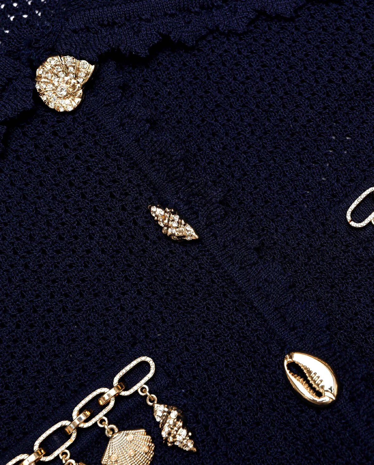 Granatowy kardigan z zawieszkami - Image #4