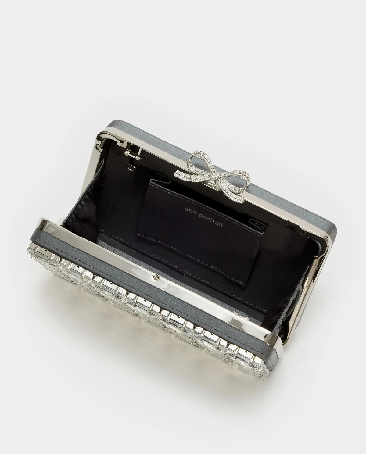 Szara satynowa kopertówka z kryształkami - Image #3