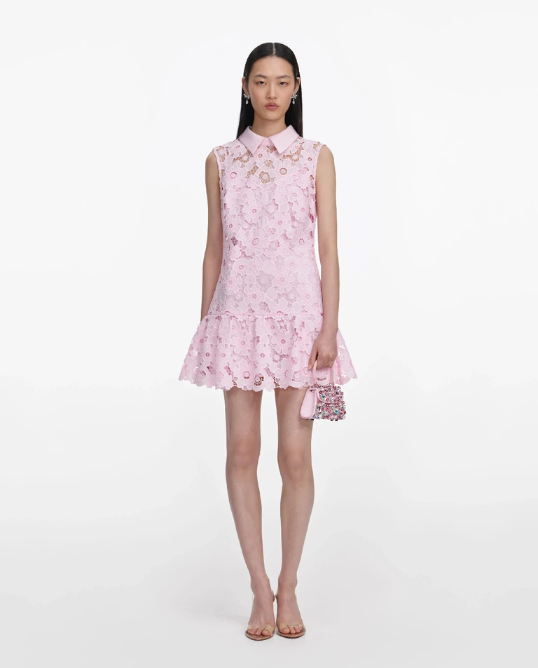 Różowa koronkowa sukienka mini