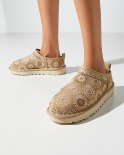 Beżowe śniegowce Classic Micro - Image #1