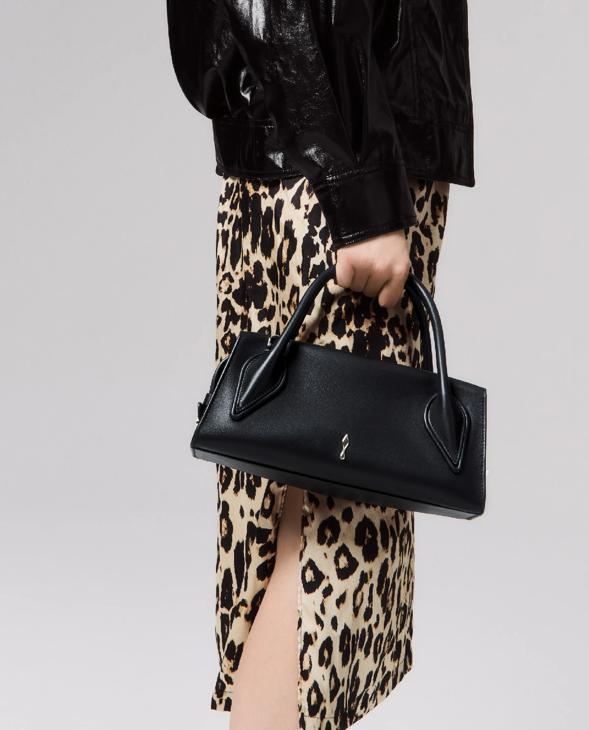 Czarna torebka Venus Mini - Image #1