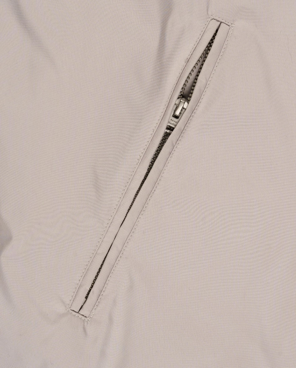 Beżowa kurtka puchowa - Image #3