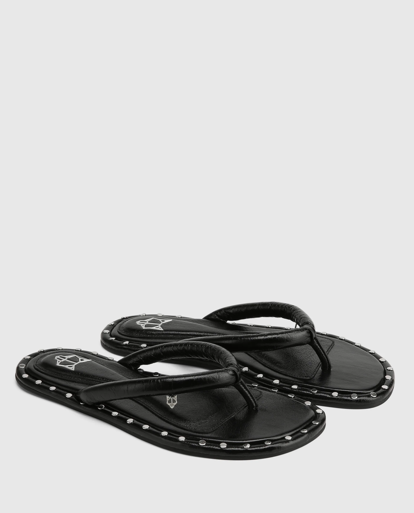 Czarne skórzane japonki z ćwiekami Grenada - Image #1