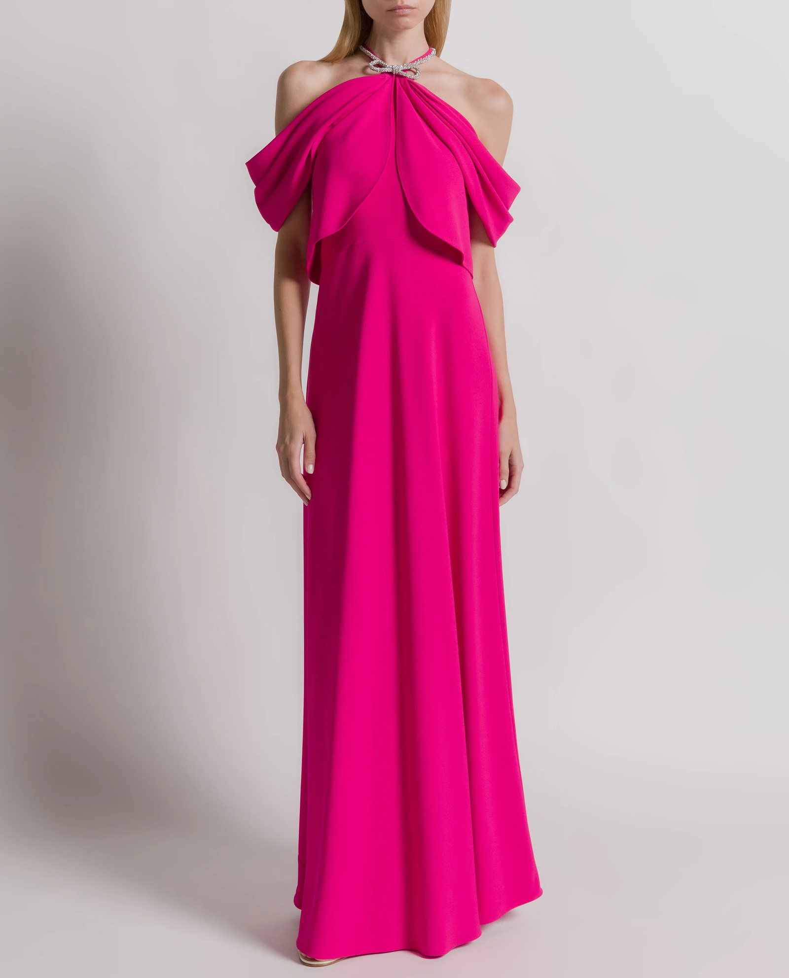 Różowa suknia z ozdobną kokardą - Image #0