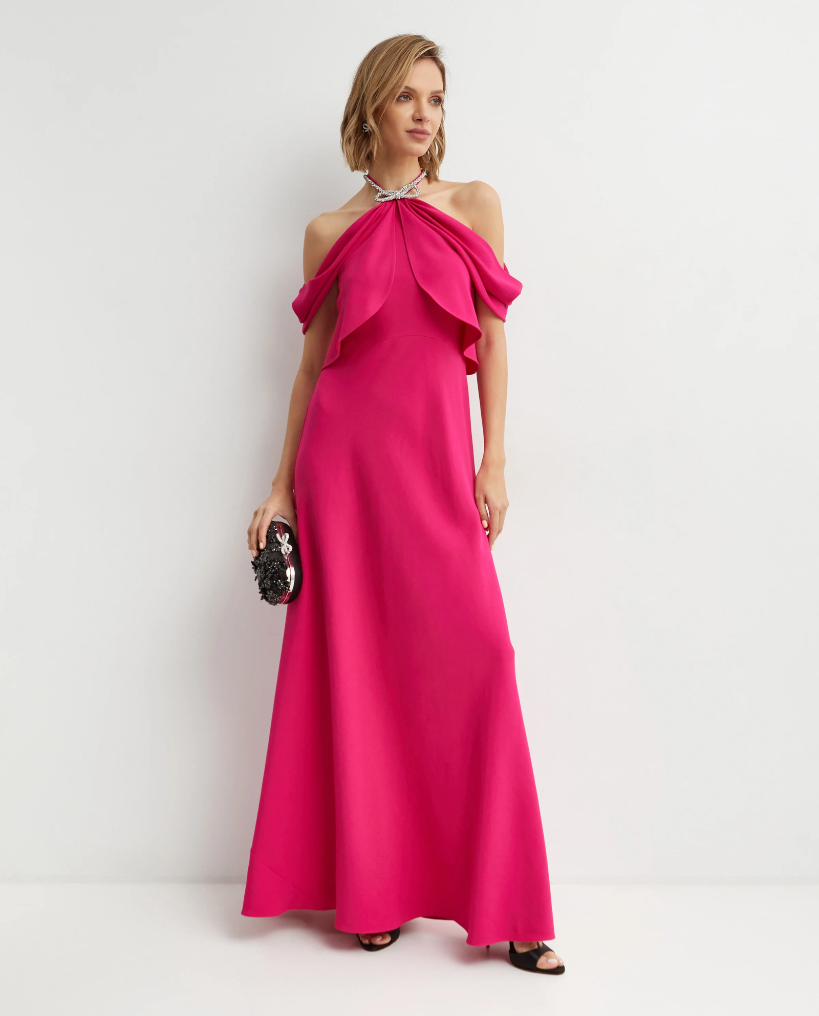 Różowa suknia z ozdobną kokardą - Image #0