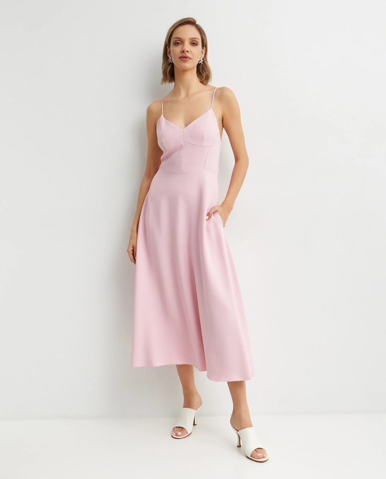 Różowa sukienka midi