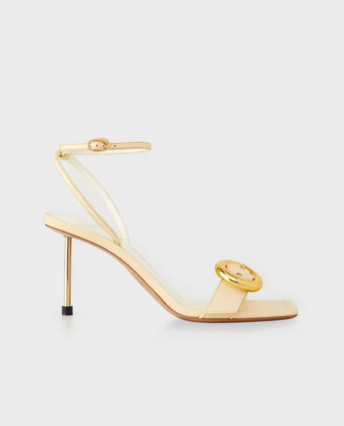 Kremowe sandały na szpilce Regalo - Image #0