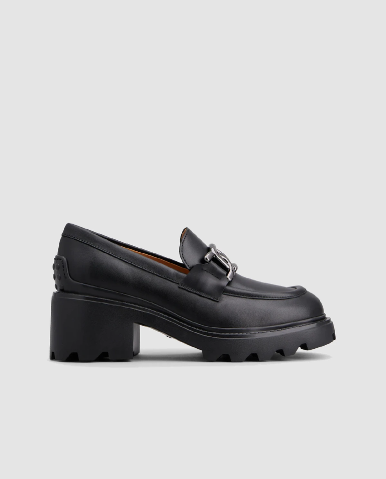 Czarne skórzane mokasyny