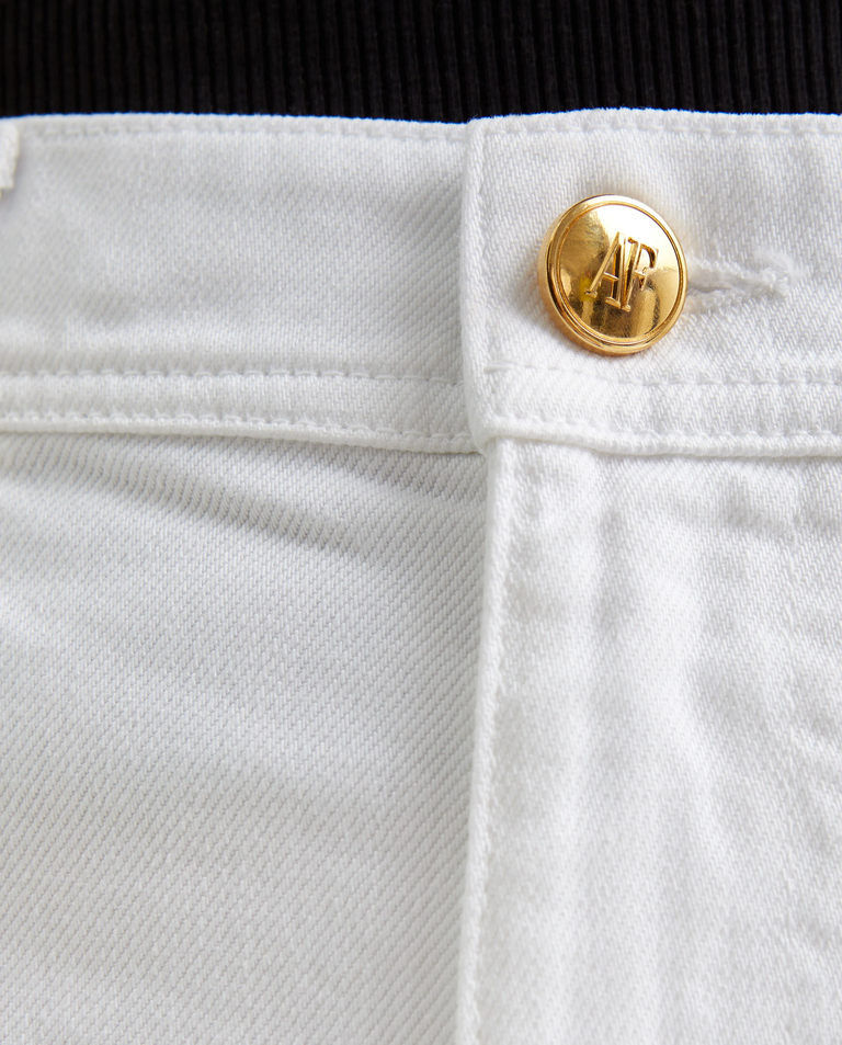 Białe jeansy z kwiatowym haftem - Image #4